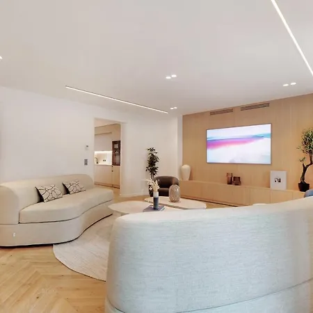 Incredible Flat - 4 Br-10p - Matignon - Champs Elysées