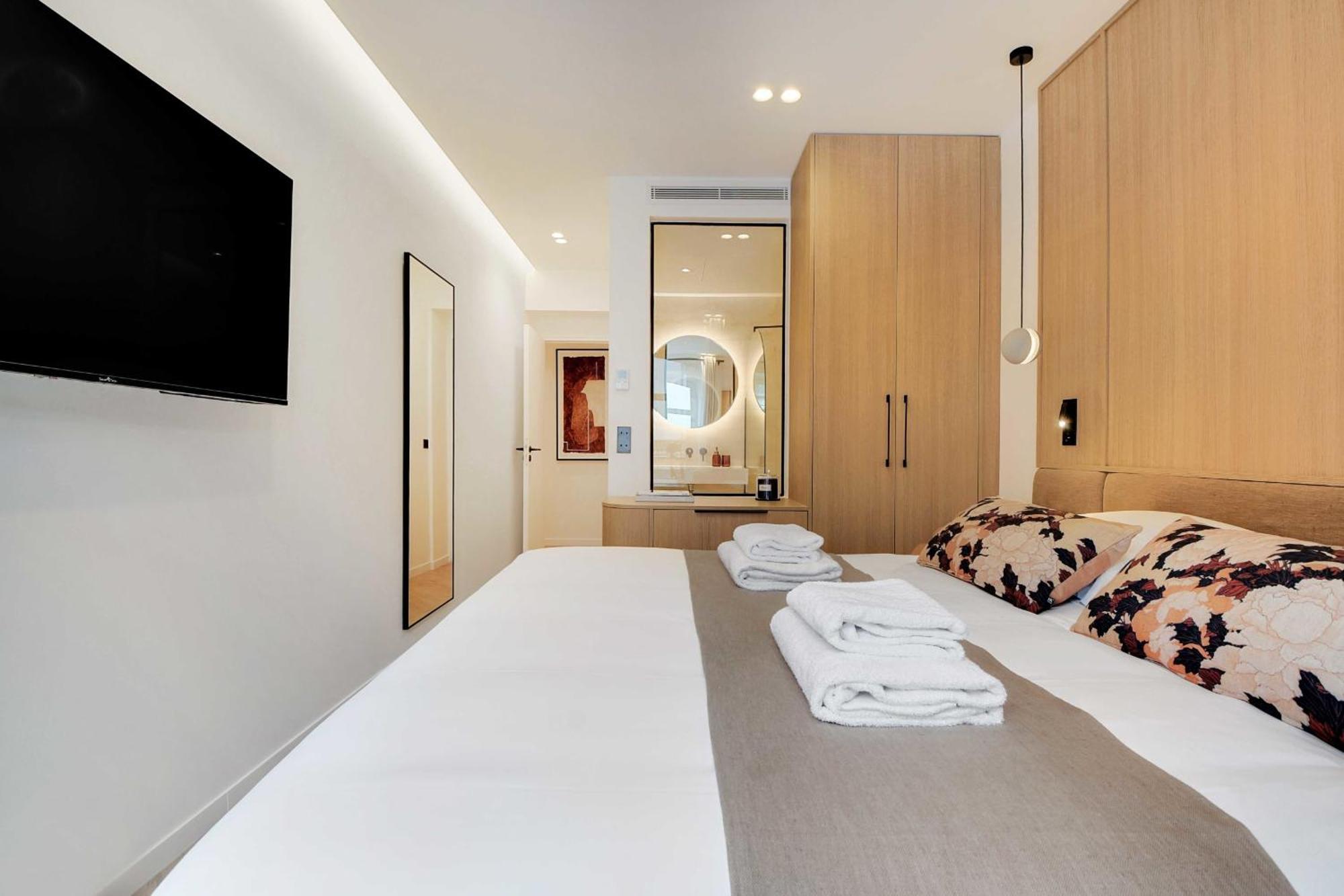 Appartamento Incredible Flat - 4 Br-10p - Matignon - Champs Elysées Parigi